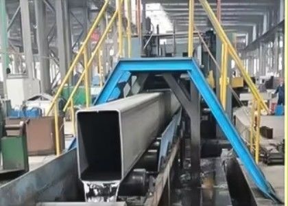 ASTM EN, BS, JIS 구조 파이프 바크 표면 완장과 함께 철강 튜버 섹션