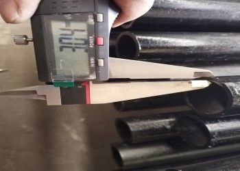 ASTM A106 매듭 없는 강철 파이프 핫 롤 0.2-100mm