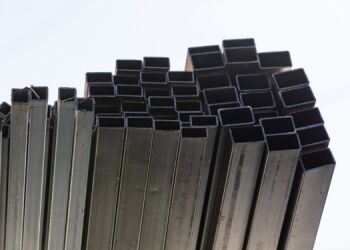 고온으로 롤드 된 정사각형 섹션 건설 및 기계용 Q195-235 등급의 철공 홀트 섹션