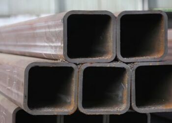 0.5mm ~ 25mm 두께와 ± 10% 허용 구조 프로젝트의 뜨거운 롤 스틸 홀드 섹션