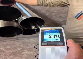 부식 저항을 위해 설계 된 스테인리스 스틸 파이프 튜빙 BA 표면 마무리 등급 304N