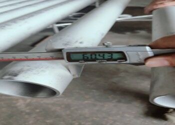 화학 처리 및 식품 등용 용도로 BA/2B/NO.1/NO.3/NO.4 표면 완공으로 된 원형 무縫무성 스테인레스 스틸 파이프