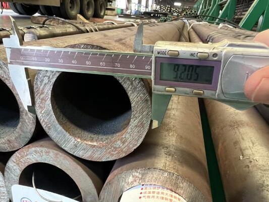 냉동으로 당겨진 열 교환기 산업 열 전달을 위한 0.7MM-30MM 벽 두께와 둥근 모양의 철강 튜브